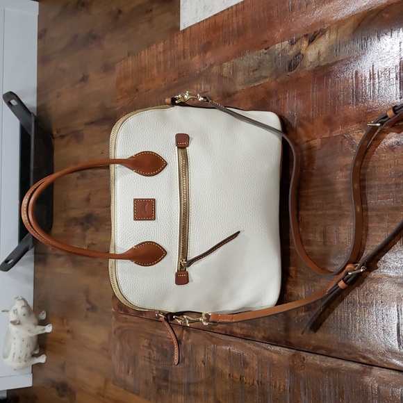 Dooney & Bourke Handbags - Dooney & Bourke pebble bag NWOT